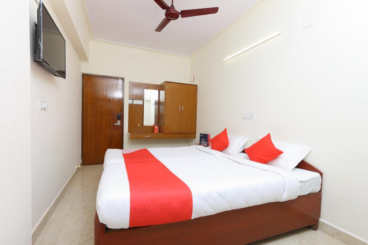 Oyo 11433 Kishore Inn Chennai Exterior foto